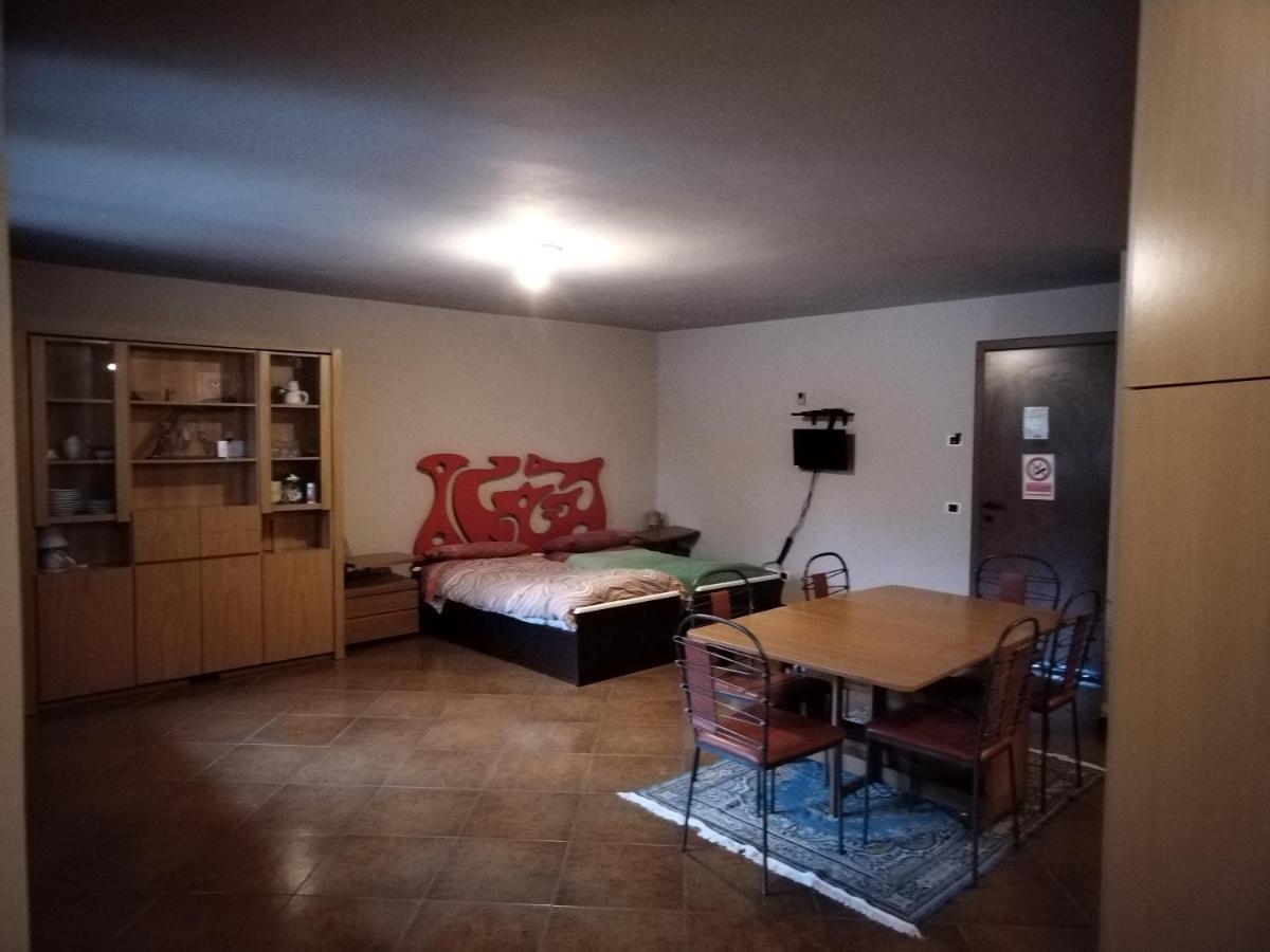 Bed & Breakfast Viadelgolf41 Carimate エクステリア 写真